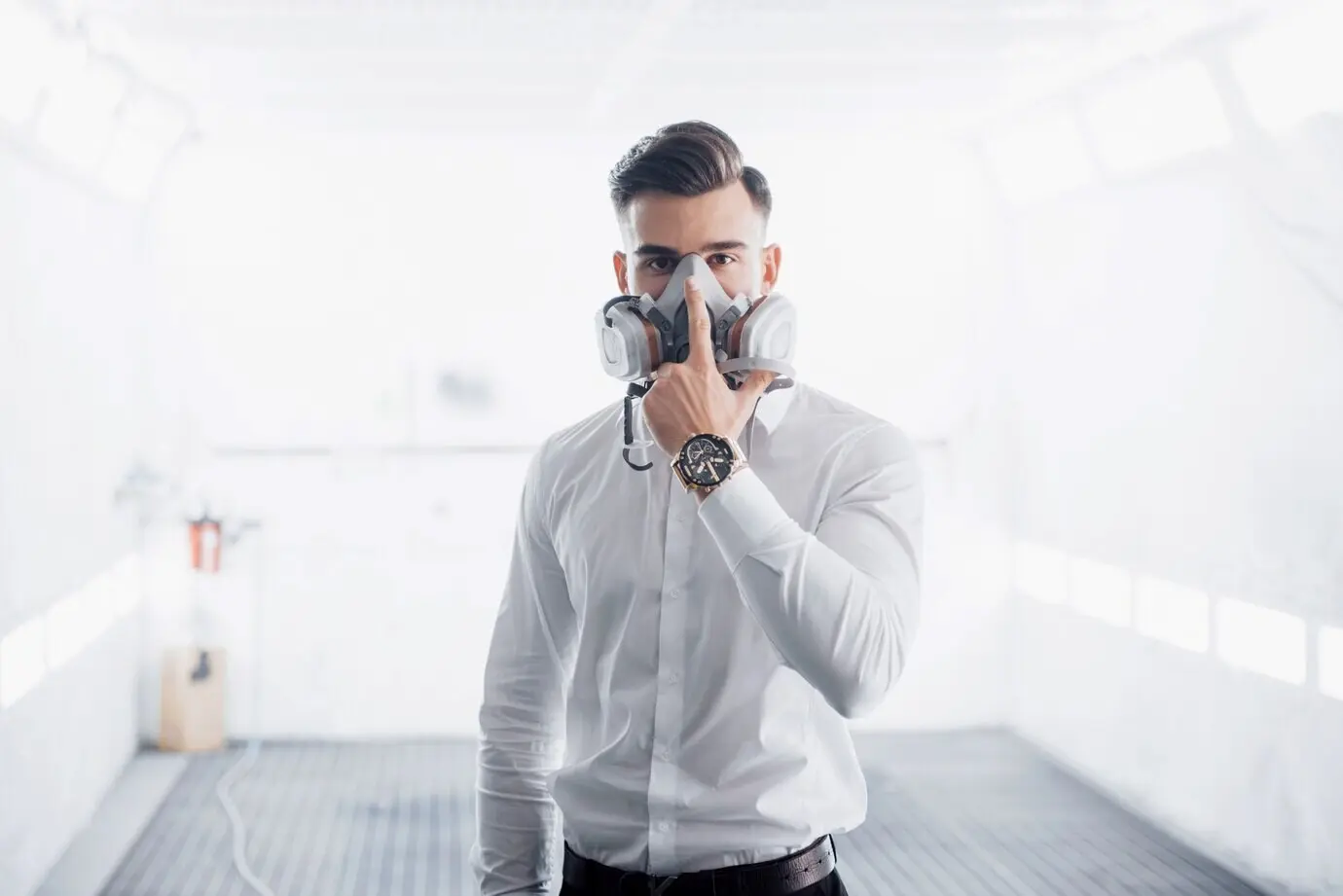 Spritzlackiermeister für die Autolackierung in der Automobilindustrie.